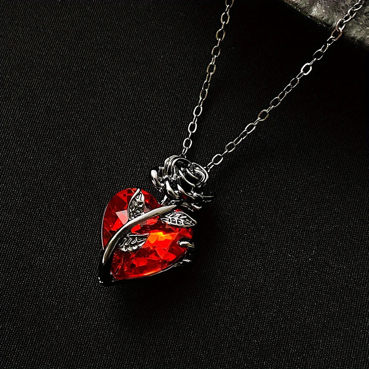 Gothic Neo-Gothic Punk Vintage Heart Pendant